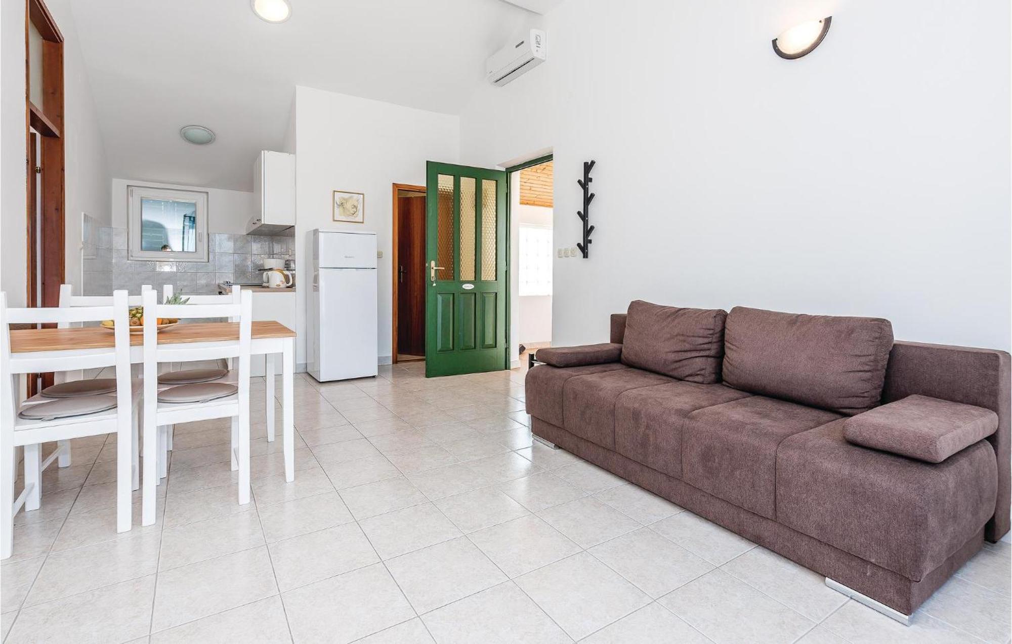 Awesome Apartment In Jezera With Kitchen Luaran gambar